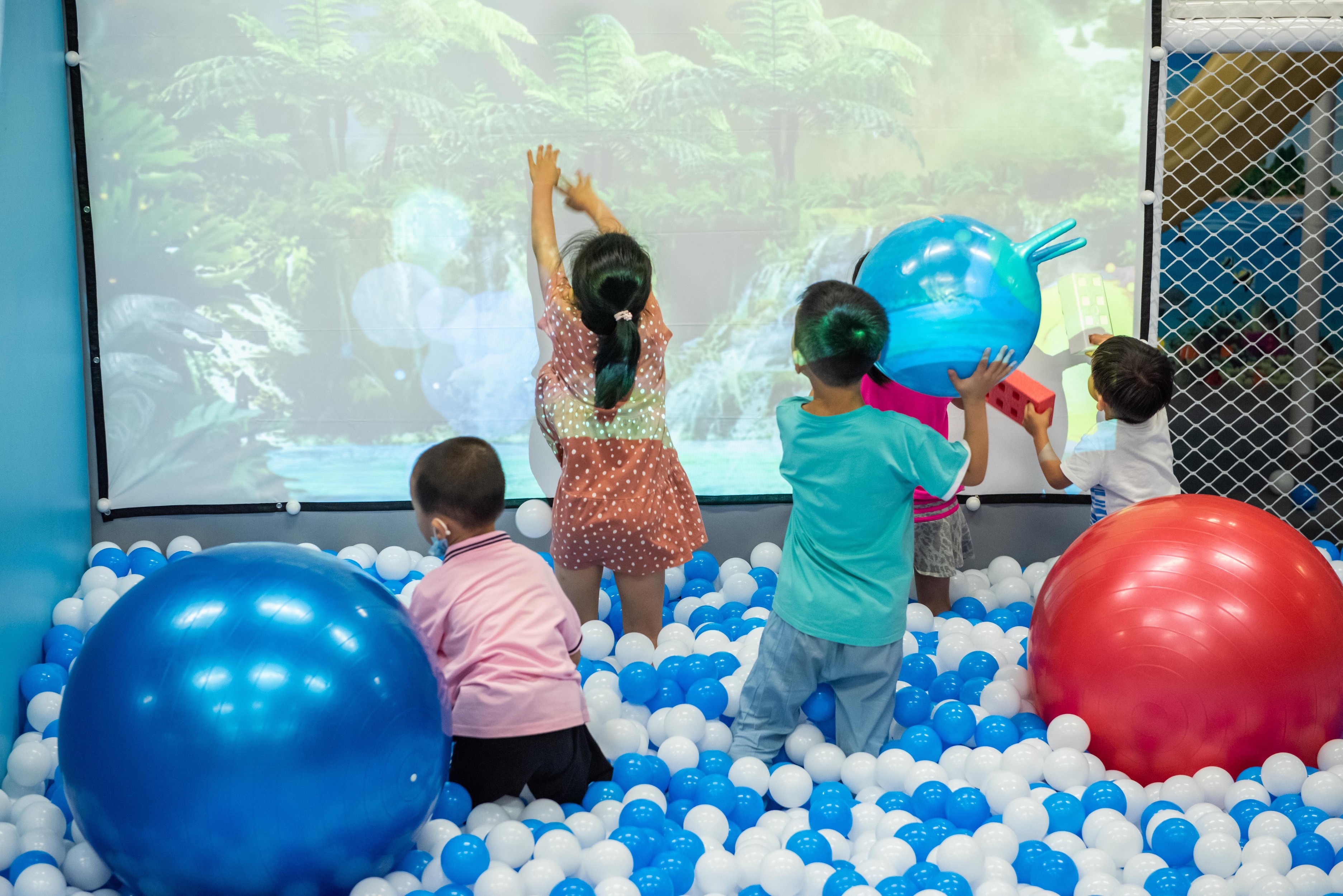 蔚县佳贝爱儿童乐园,佳木斯佳贝爱儿童乐园在哪儿