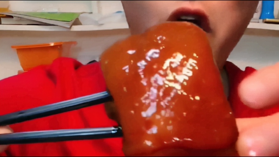 网红浪胃仙直播承认性别,浪胃仙性别之谜