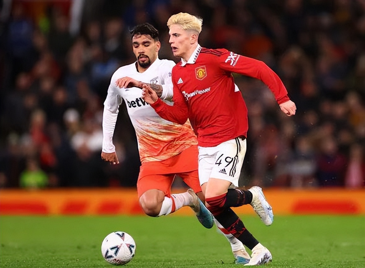 加纳乔加盟曼联一线队,加纳乔加入曼联之前在哪个队