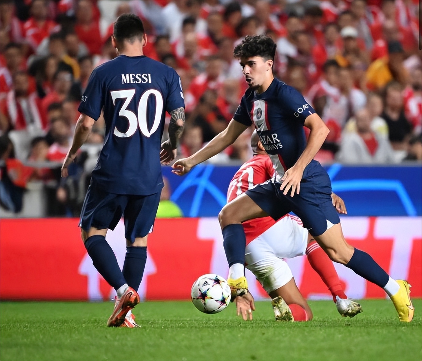 梅西被c罗彻底碾压,梅西与c罗最后一次对决