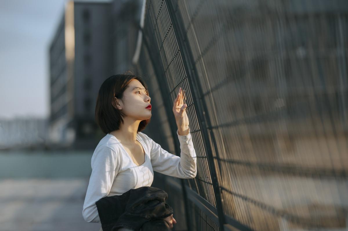 为什么越爱笑的人越容易抑郁,爱笑的人抑郁起来有多可怕