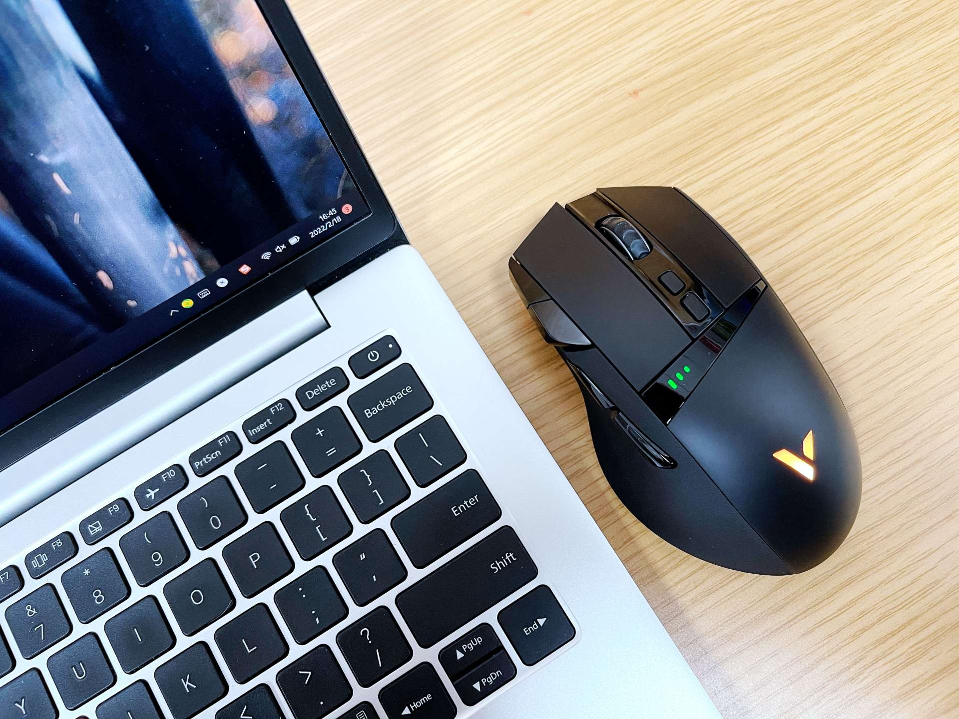 雷柏v1游戏鼠标好用吗,雷柏v10s鼠标垫