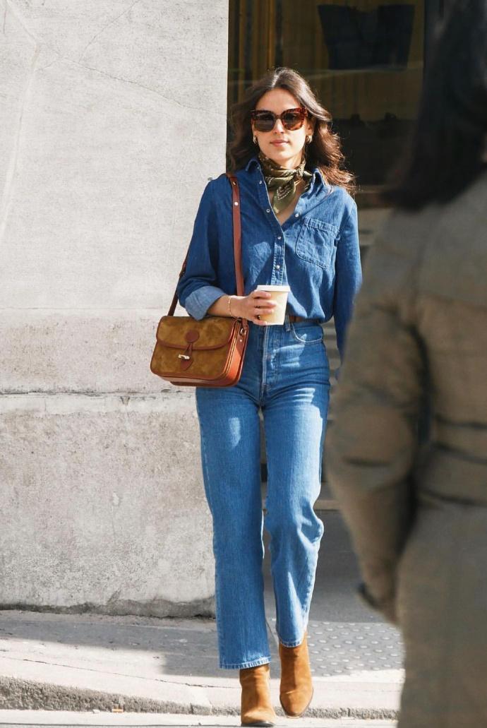 白衬衣在秋冬要怎么穿才时髦呢,宽松垂直感白衬衣怎么穿出高级感