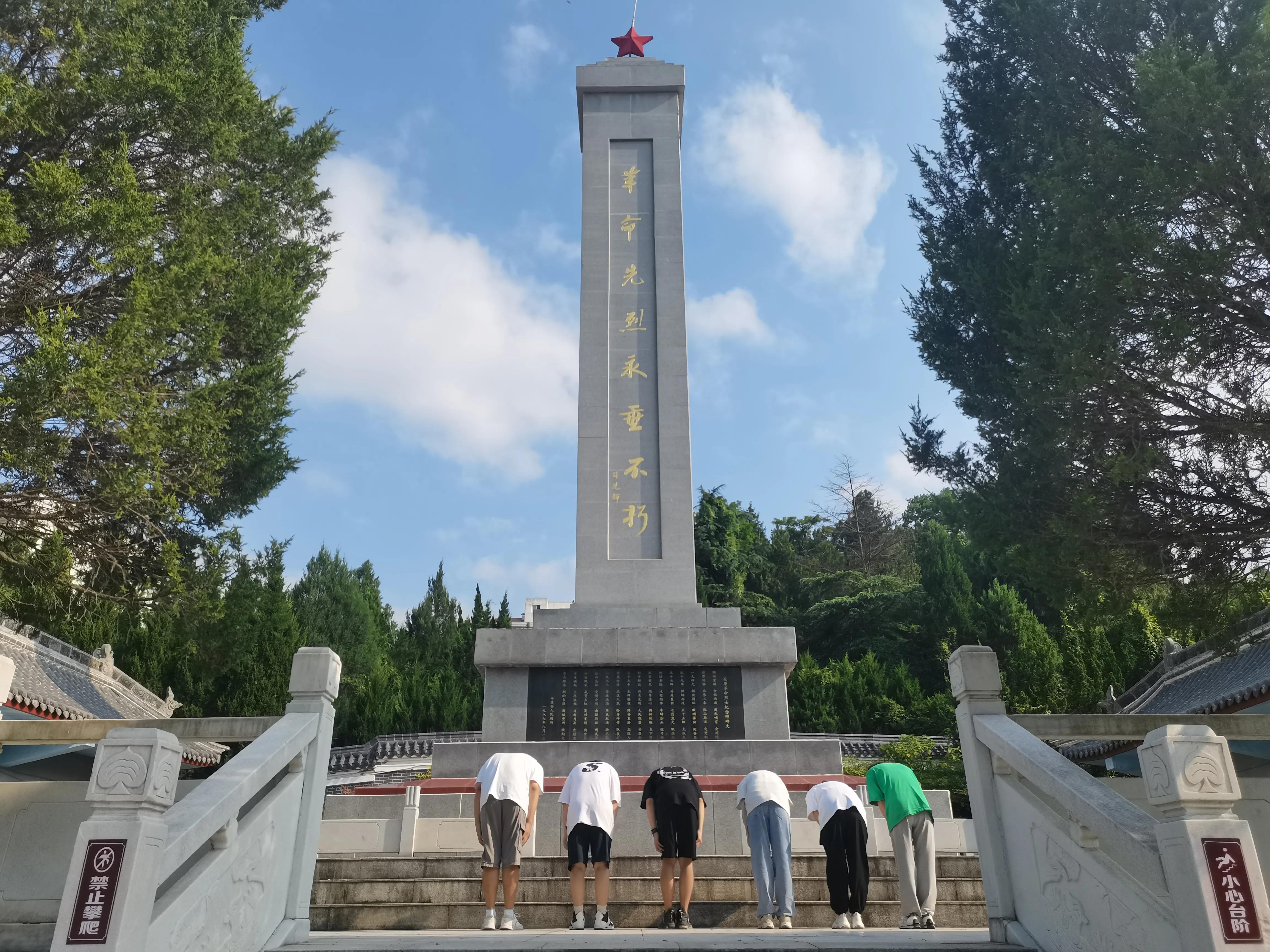 红色文化助力乡村振兴,红色光芒照耀着乡村教育