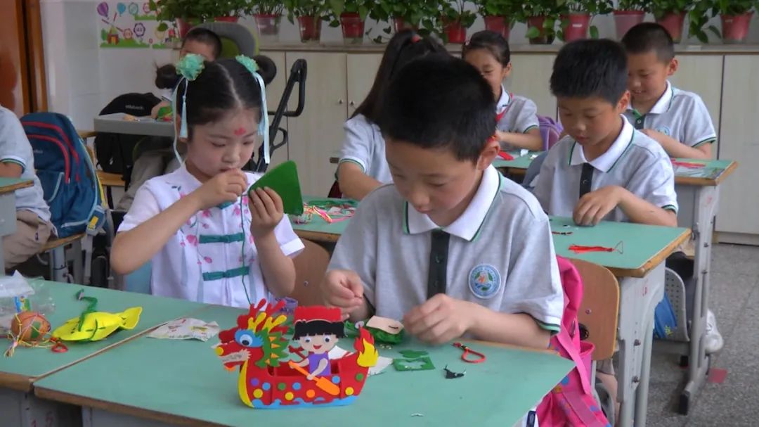 包粽子幼儿活动,南京浦口区泰山小学的六一儿童节