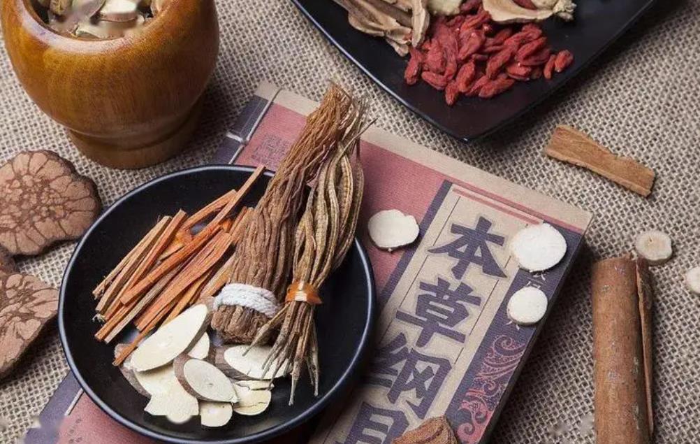 100多种常见中成药对应240种疾病,70种常用中成药大全辨证后可使用