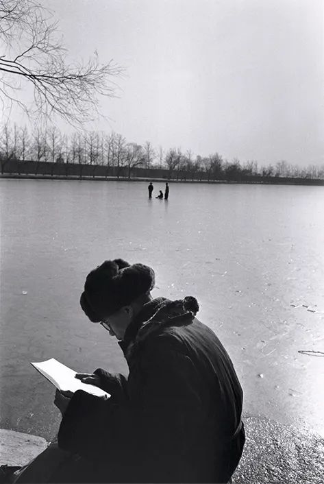 1973年，一个日本摄影师来中国，拍到“特殊时期”的北京