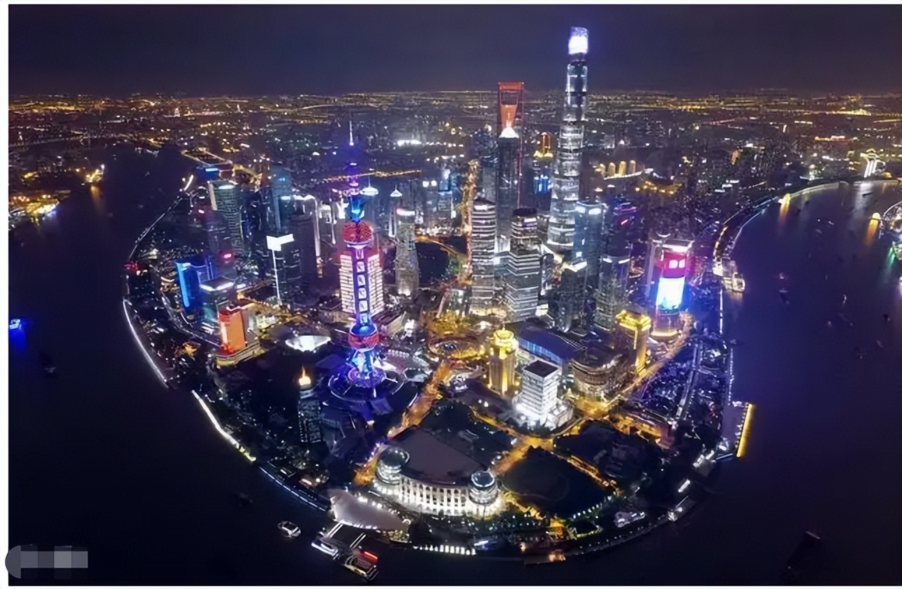 魔都上海是一个非常有机遇的城市,上海魔都深圳号称什么之都