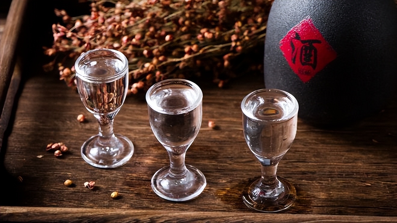 中国最赚钱的4大行业排行榜,中国目前最吃香的十大行业