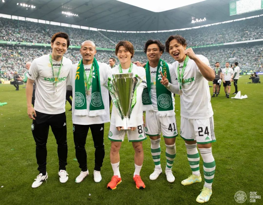 亚洲一哥十场造十四球,拿过欧冠的日本球员