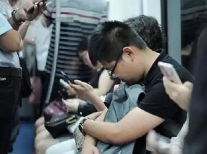 后厂村的网约车司机：听大厂人吐槽，跟他们交友，知道各种秘密