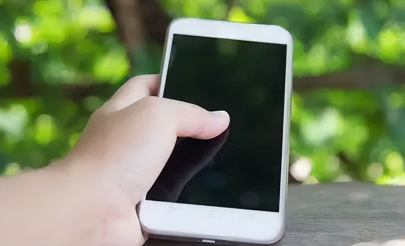 黄金实体店和京东价格一样吗,京东买的黄金可以在实体店换吗