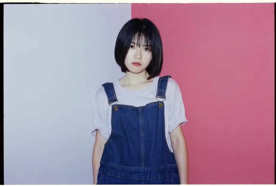 清新女大学生写真,青春活力大学生写真照片