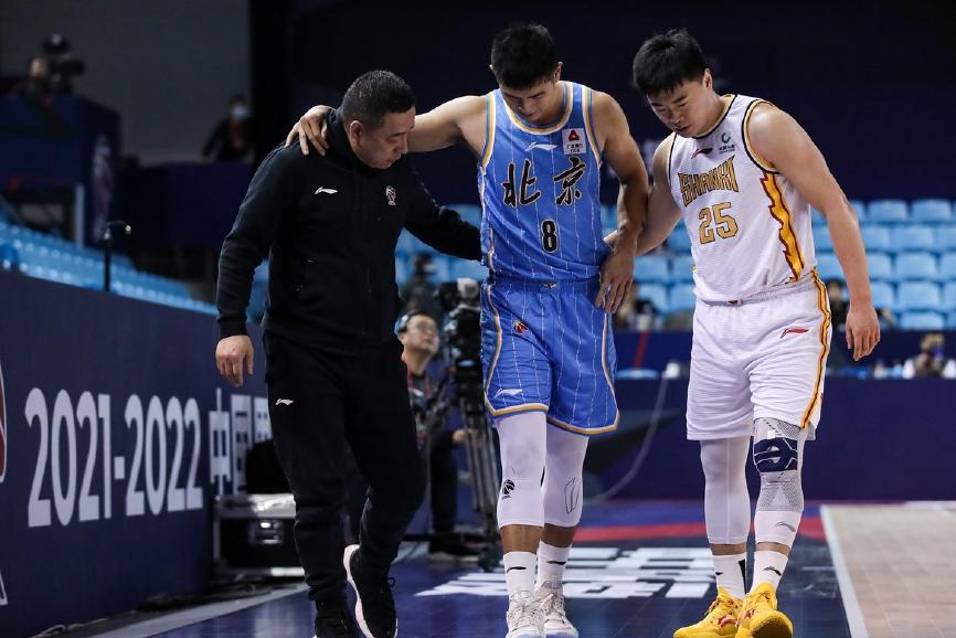 北控想进季后赛需要赢几场,北控队近日赛程