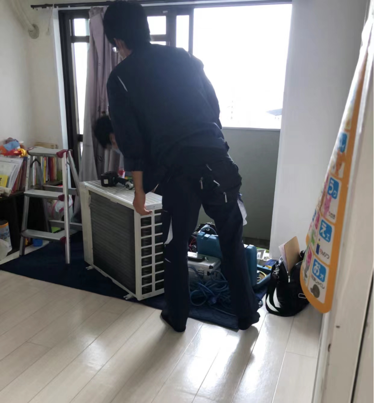 变频空调和定频空调能有多少差距,定频空调和变频空调实际评测