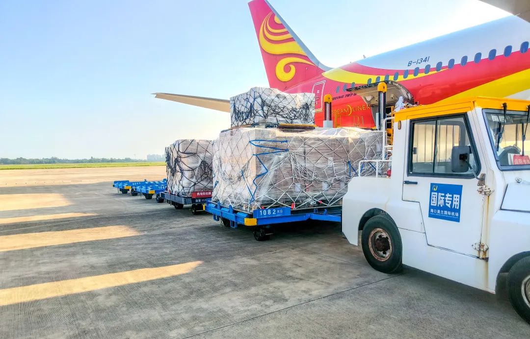 巴黎航线免税品运抵海口,海口到巴黎航线