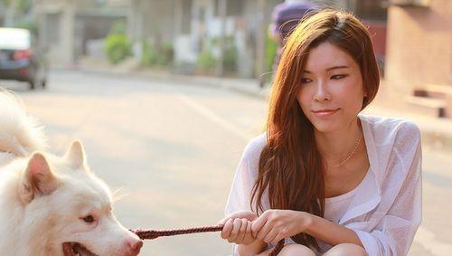 一出道就大方承认整容,出道就被逼着整容