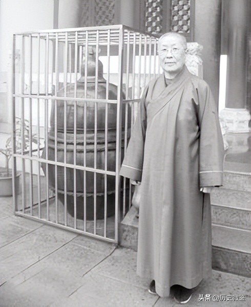 九华山尼姑被害,九华山尼姑死后坐缸三年