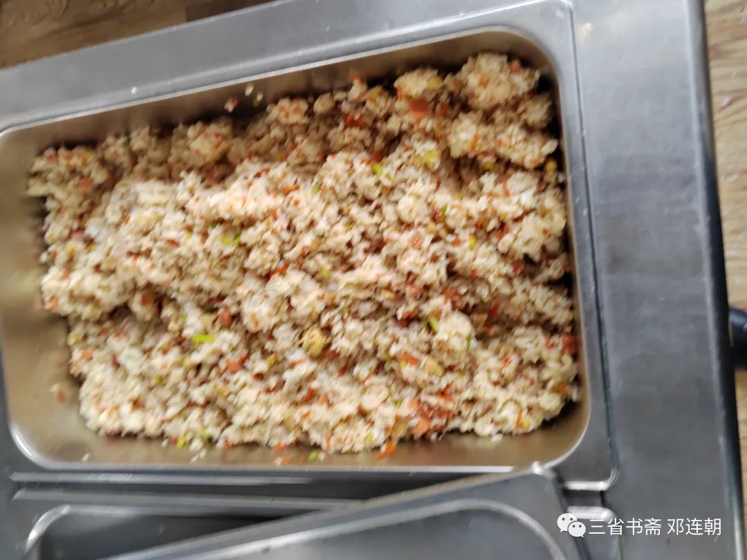 星光小学视频,点亮星光走进校园