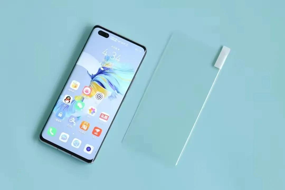 曲面屏手机到底贴什么膜好,华为mate40pro曲面水凝磨砂防窥膜