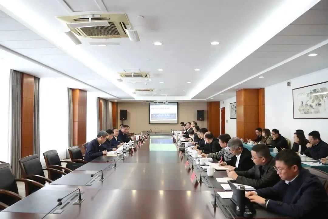 皮鞋百丽和clarks,百丽和clarks哪个好