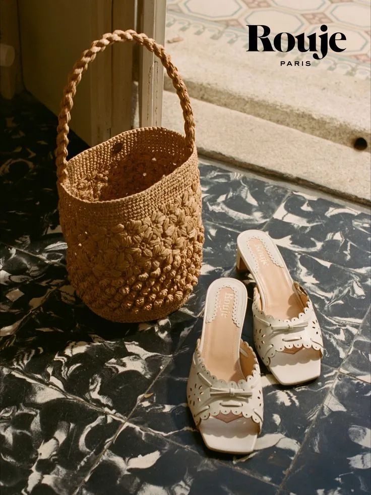 今年最火的法式风要这样穿才高级,法风穿搭必备单品