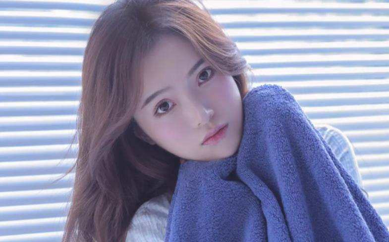 女人喜欢你的十个表现绝对装不了,男生其实已经暗示了喜欢你的表现