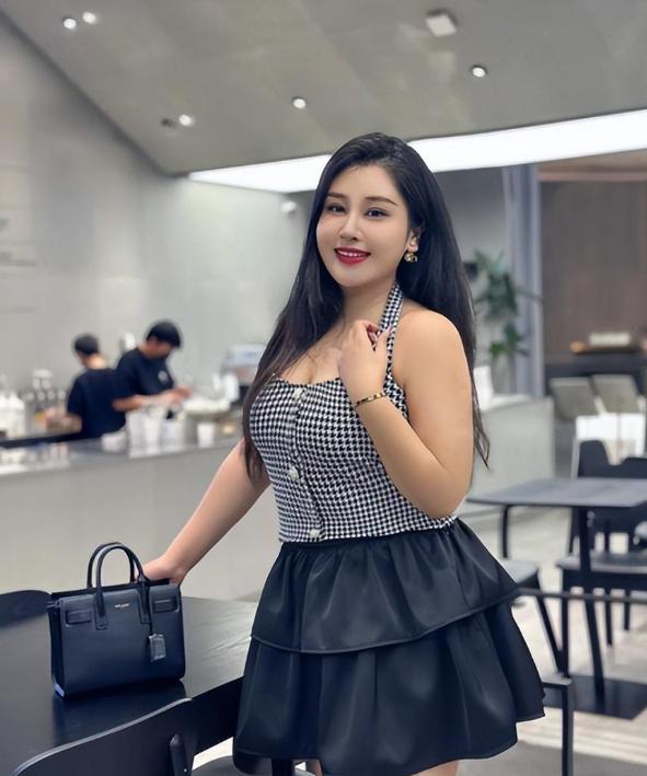 170斤超大号模特,大码模特180斤却没有赘肉