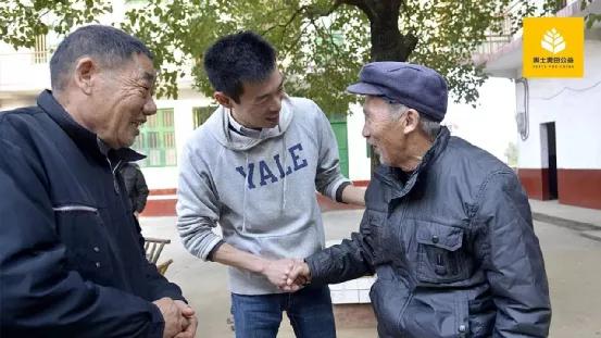 拒绝哈佛天价年薪的中国村官,拒绝百万年薪回来当农民