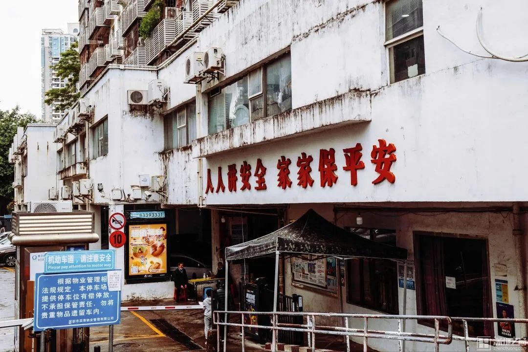 80年代的职工食堂,40年前的职工食堂