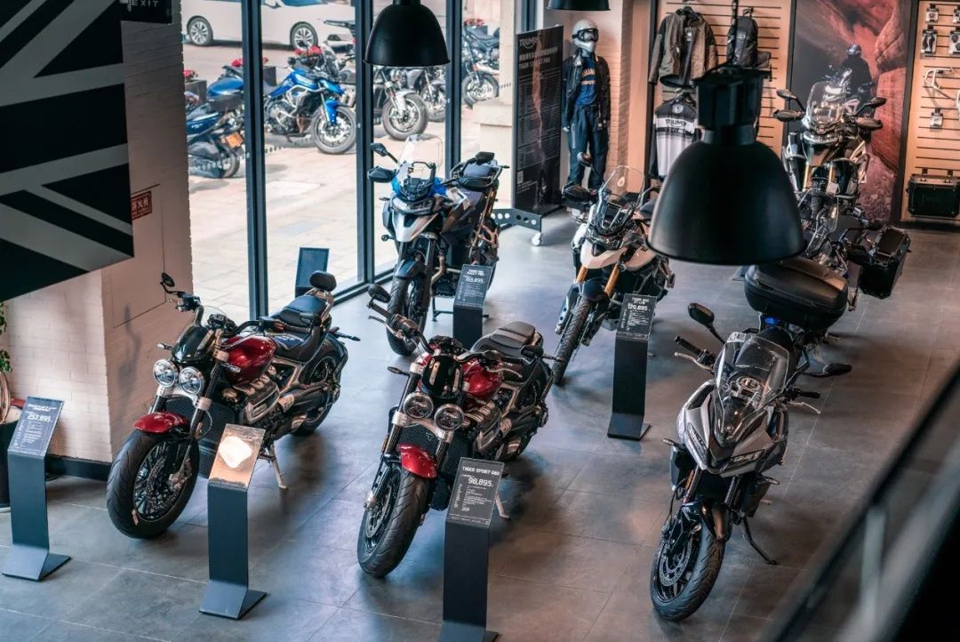 凯旋火箭3优缺点,火箭凯旋3新款试驾