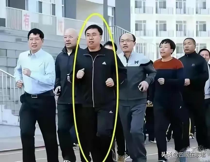 网传盘锦51岁的吴局长出轨老婆闺蜜导致＂自甘坠落＂意外身亡