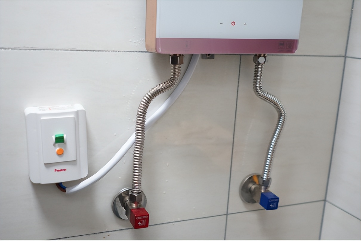 奥特朗即热式电热水器测评,奥特朗f15h-z70c即热式电热水器