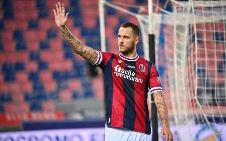 足球场上的政治：18年，奥地利前锋一句脏话，引燃“巴尔干战火”