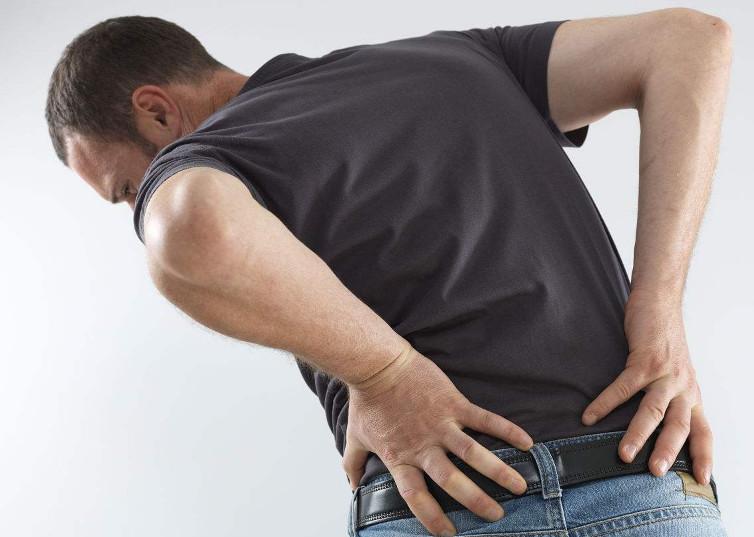 腰椎间盘突出症最有效的治疗方法,骨科医生建议腰椎间盘突出吃啥药