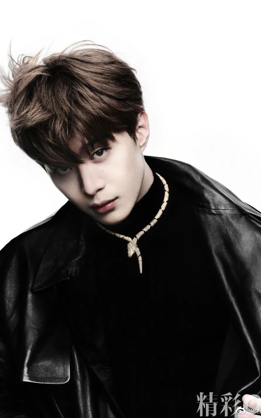 赵丽颖一头红发绚丽吸睛,赵丽颖红发造型