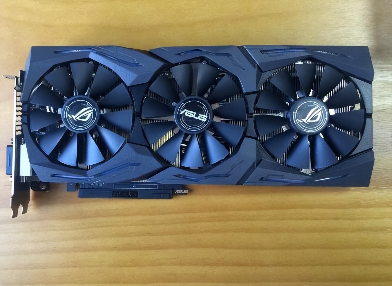 从GT210到RTX4060Ti16G,英伟达AMD都出过哪些智商检测卡?