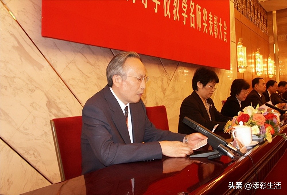 全国教书育人十大楷模心得,12位全国教书育人楷模