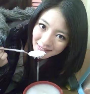 “被小三”的戚薇，背锅8年不坑声，她的聪明你想不到