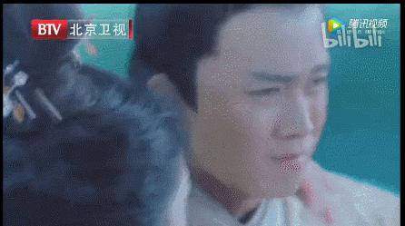 空气骑马、劈叉抱、鸟替，电视剧不敢拍的全景，真的不会笑场吗？