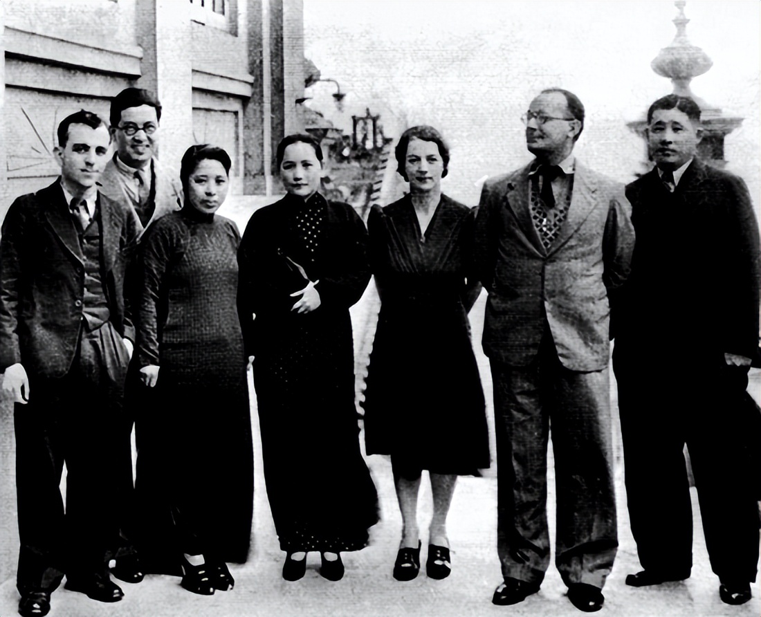 1942年宋庆龄给延安送去一台秤，毛主席连声称赞：这解决了大问题