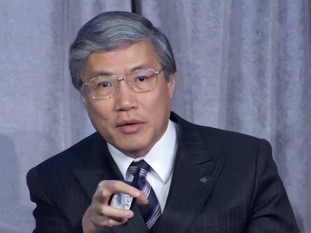 日本政府为摆脱经济萧条，竟不断上升国内债务，增加税收