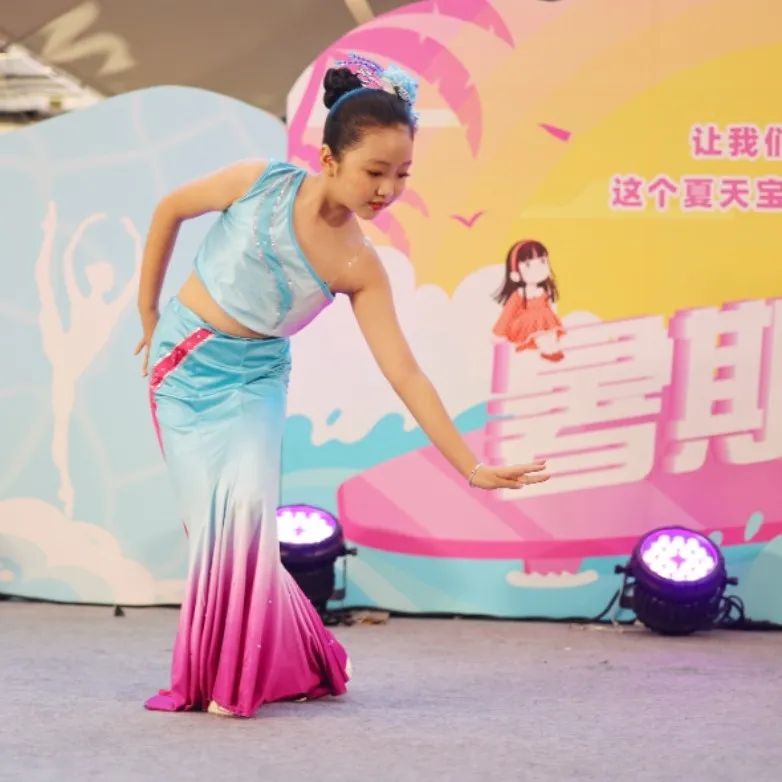 舞蹈表演培训推荐哪家,舞蹈机构还是舞蹈学校