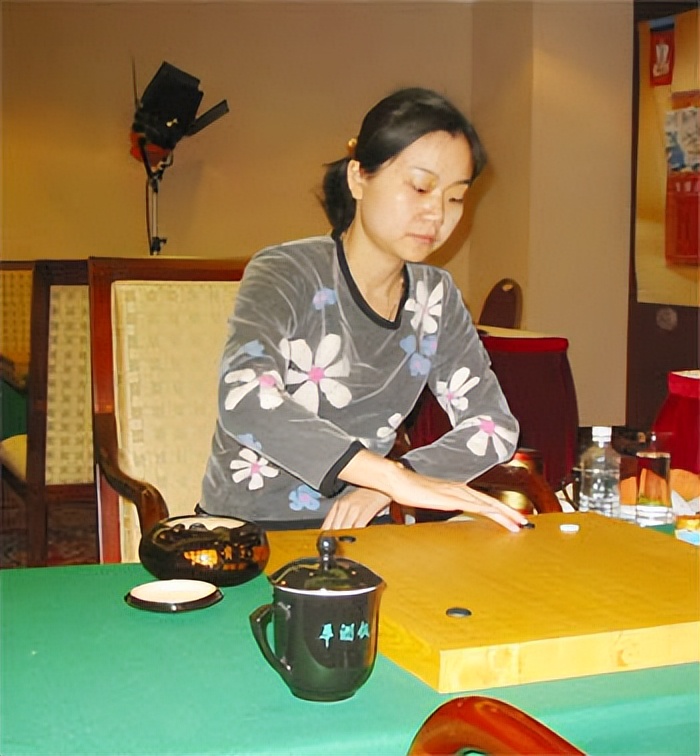 43岁围棋冠军常昊近照,围棋国手常昊和张璇