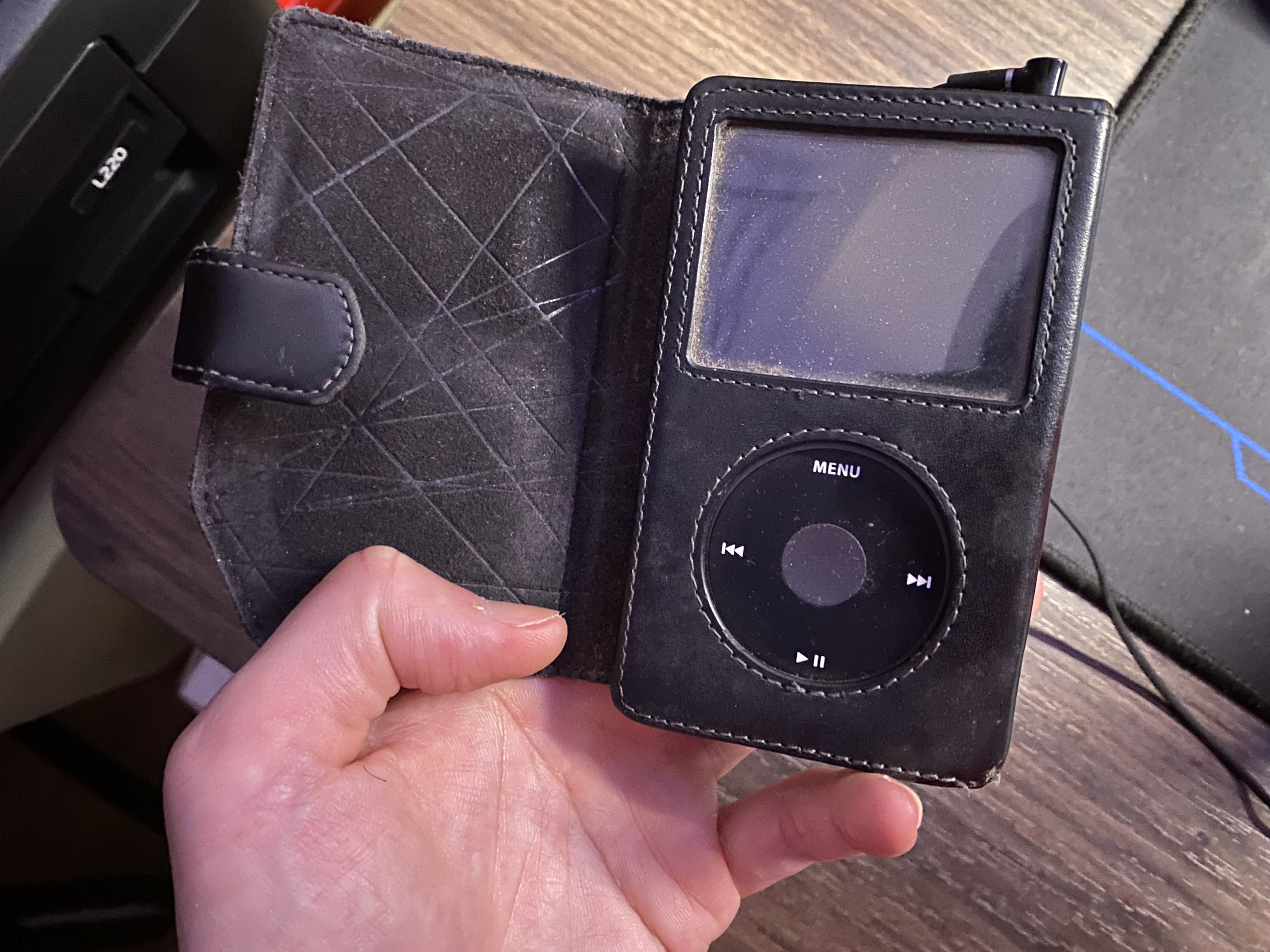 璐濆皵閲慳irpods (璐濆皵閲戞棤绾縜irpods)