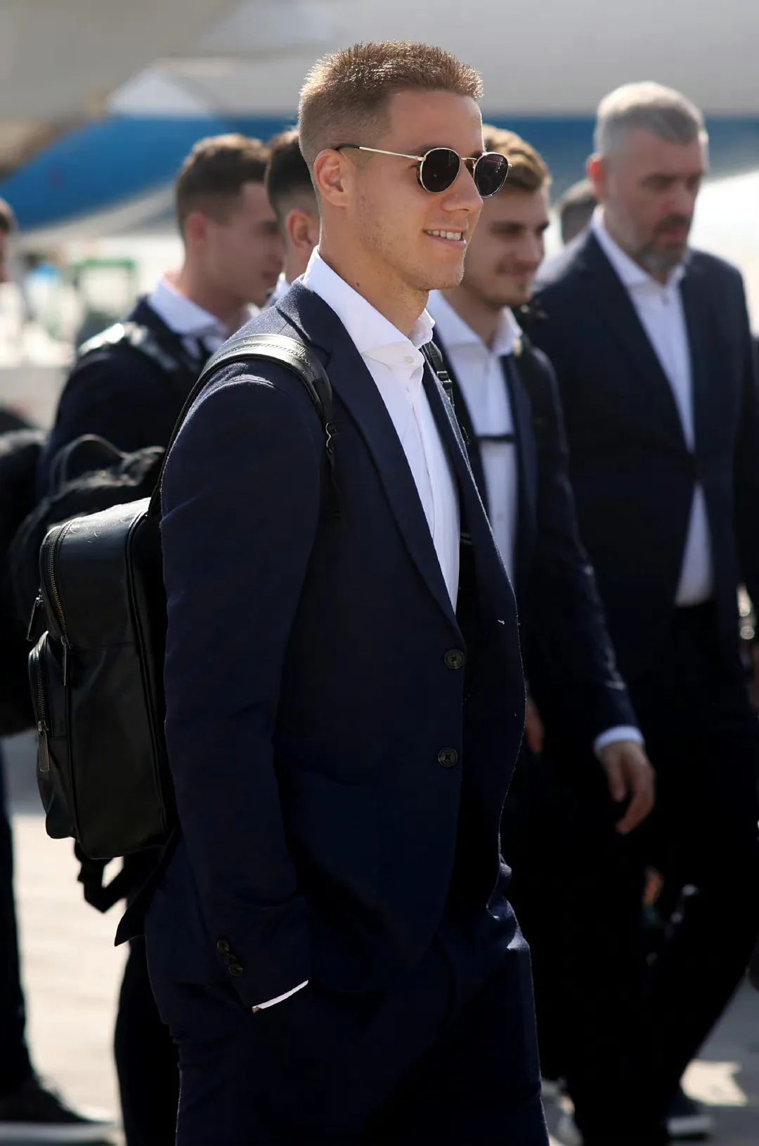 世界杯帅气球员西装,世界杯阿根廷男模队西装照高清