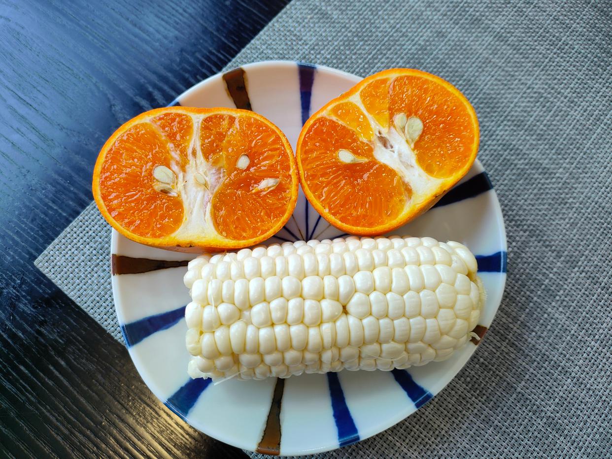 老两口晒出早餐，低调“奢华”又养生，网友感叹：退休金多少