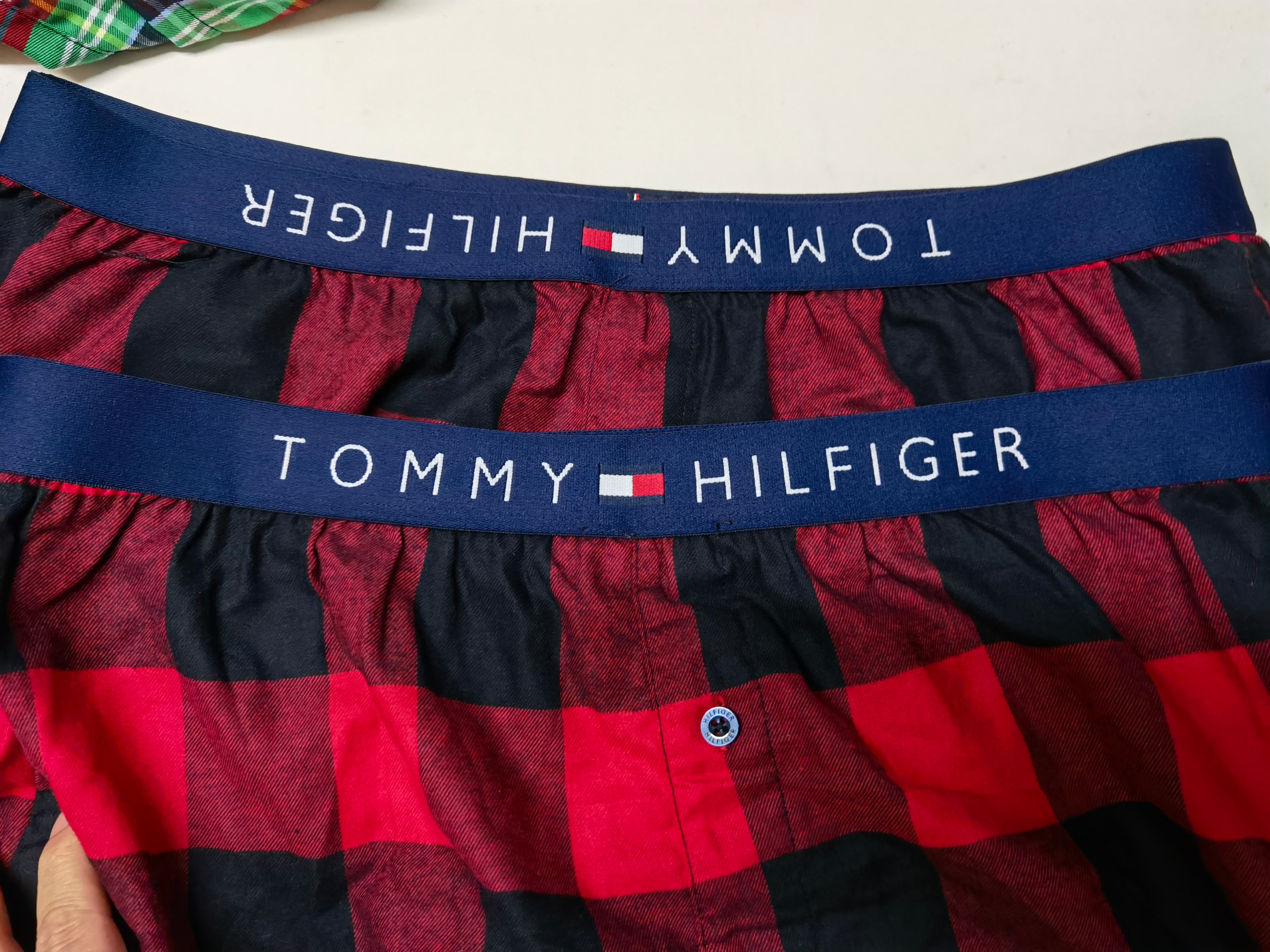 花了很多钱买衣服却总是不好看,花了很多钱买衣服是真的吗