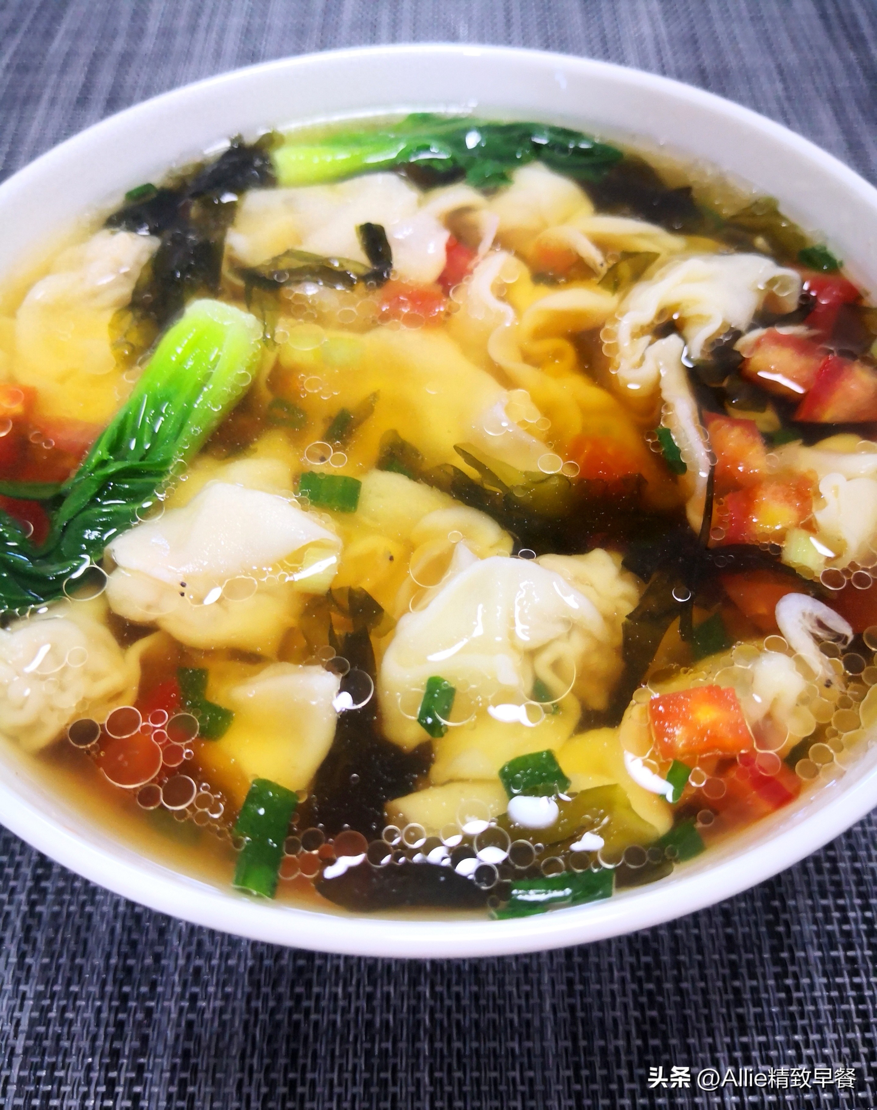 馄饨皮加什么添加剂最好,买的馄饨皮里面有添加剂吗