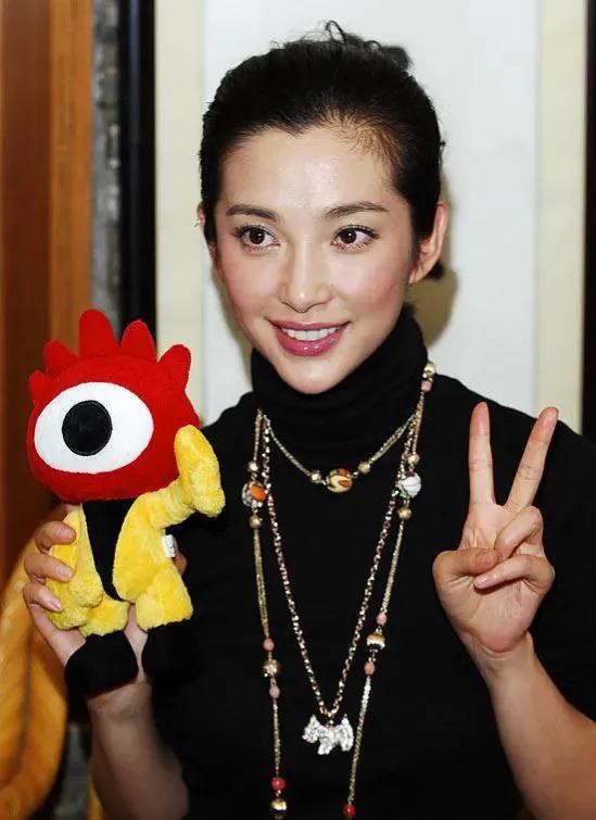 徐若瑄年轻时候的发型,徐若瑄标准瓜子脸